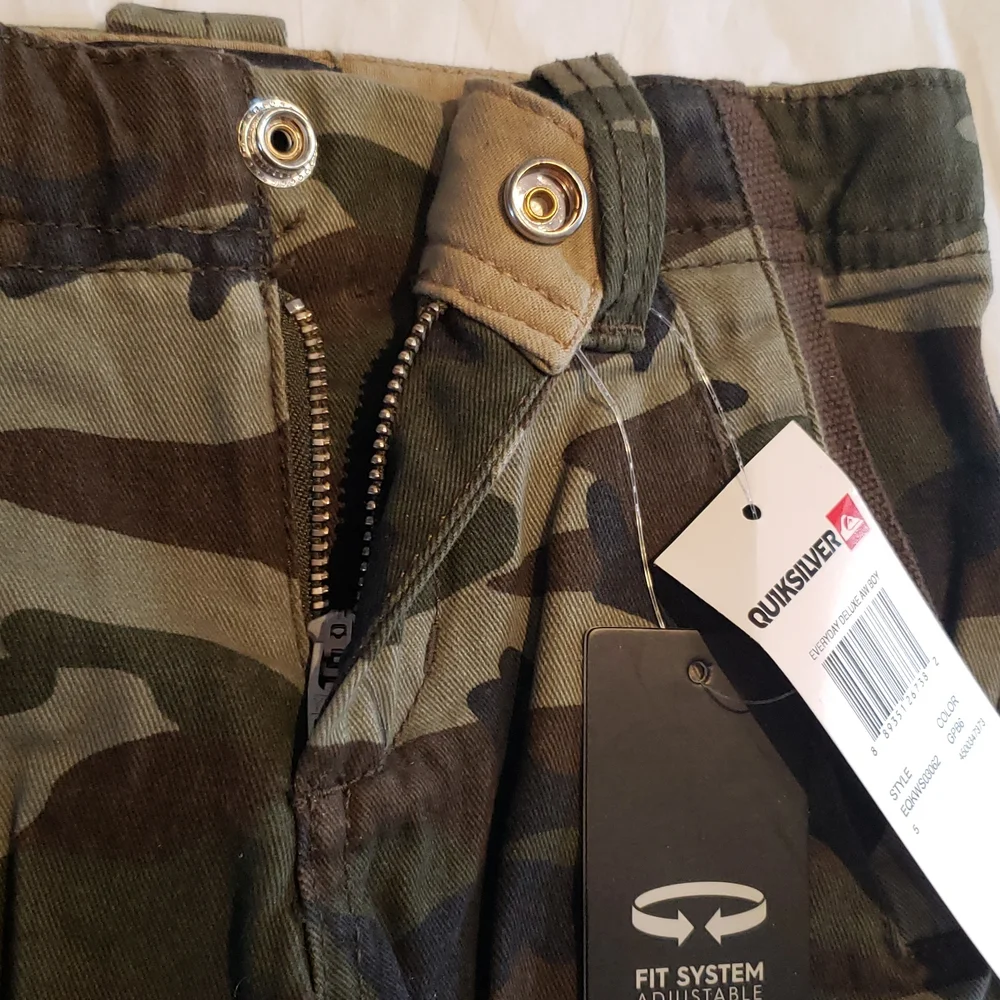 Quiksilver New Shorts Kids Camo Cargo Pocket Bottoms (Little Boys) Size 5 NWT